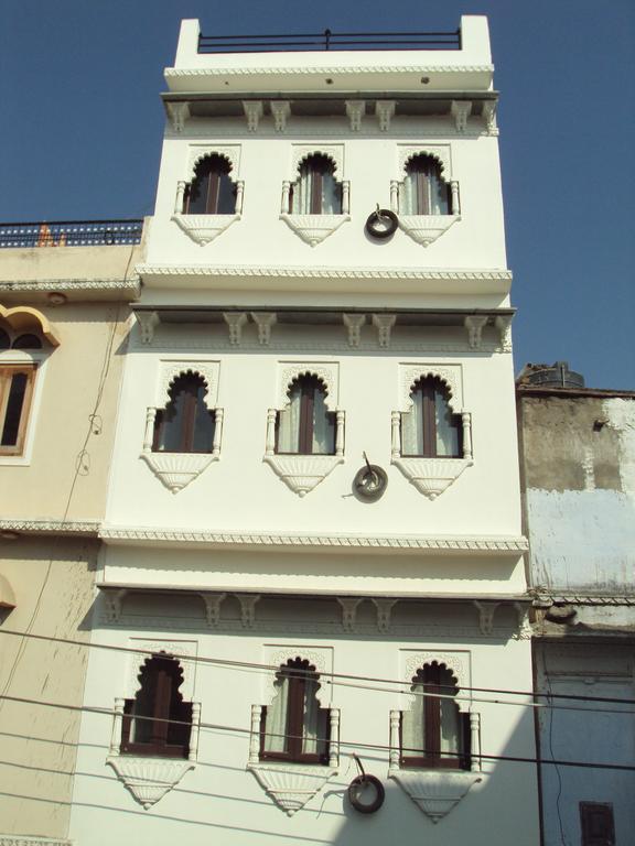 אודייפור Mewar Avenue Guest House חדר תמונה