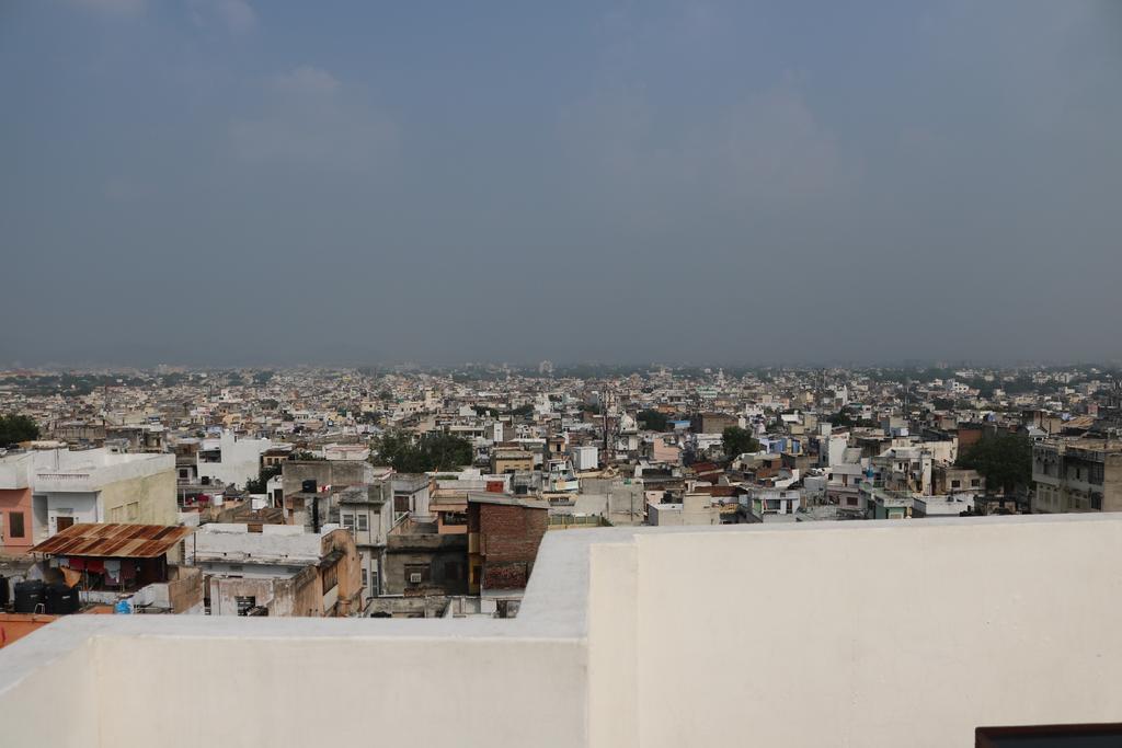 אודייפור Mewar Avenue Guest House מראה חיצוני תמונה